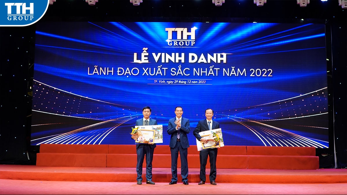 vinh danh lãnh đạo xuất sắc năm 2022