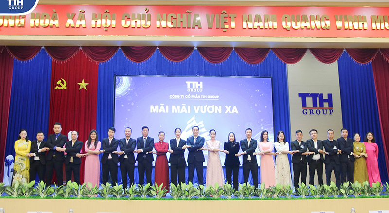 TTH GROUP TỔ CHỨC HỘI NGHỊ TỔNG KẾT NĂM 2024 VÀ TRIỂN KHAI NHIỆM VỤ NĂM 2025