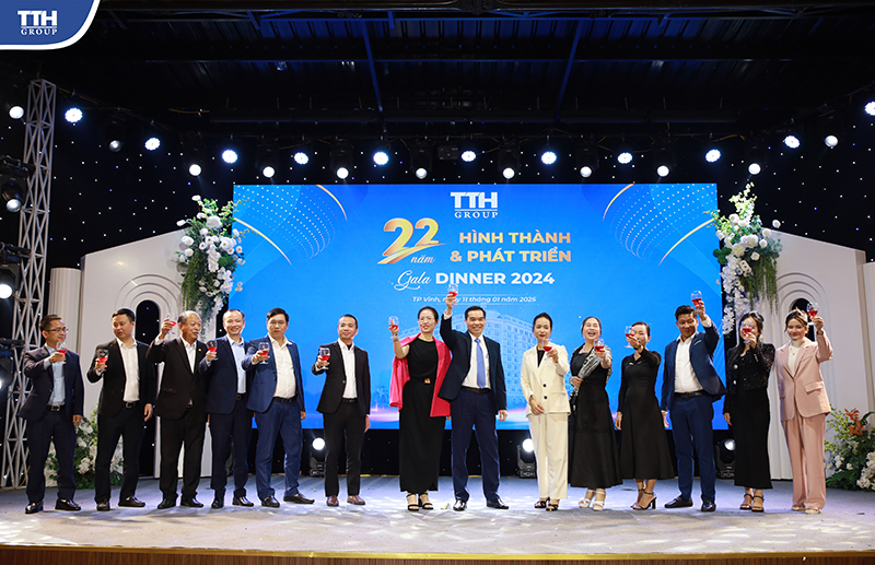 GALA DINNER TỔNG KẾT NĂM 2024 & KỶ NIỆM 22 NĂM NGÀY THÀNH LẬP TTH GROUP: SÔI ĐỘNG - NHIỆT HUYẾT - ĐẦY CẢM XÚC 